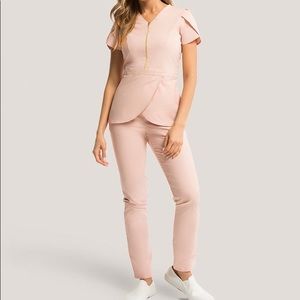 Jaanuu scrubs pink set